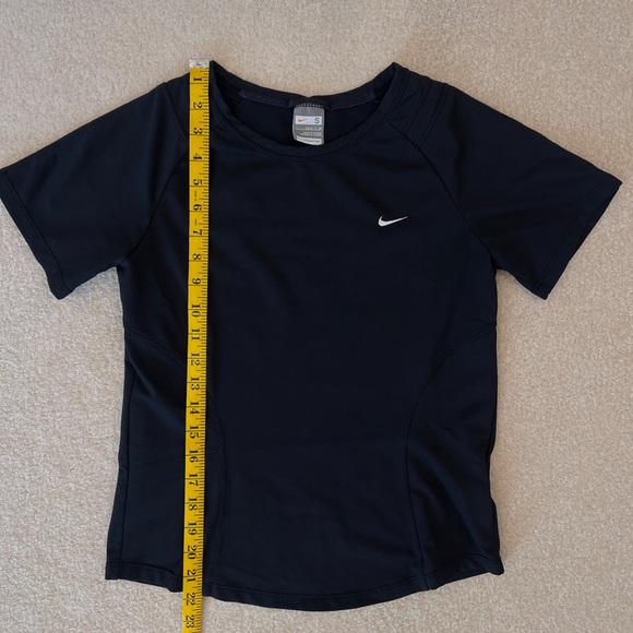 SOLD ⭐️NIKE Sports T-Shirt - Picture 4 of 6